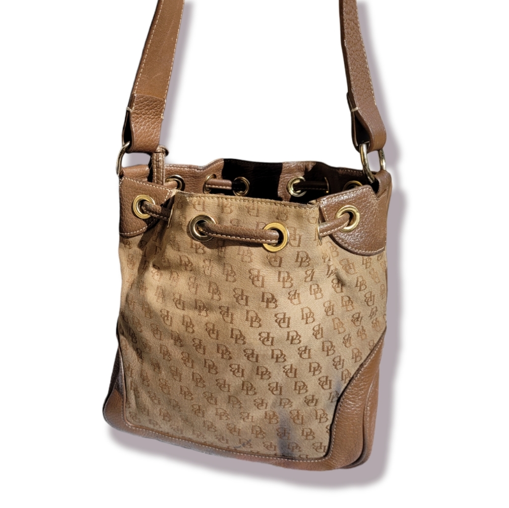 Dooney & Bourke Vintage Tan Drawstring Bucket Shoulder Bag - Picture 3 of 16